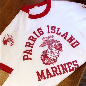 Cute two-toned vintage tee. New, no wear or tear